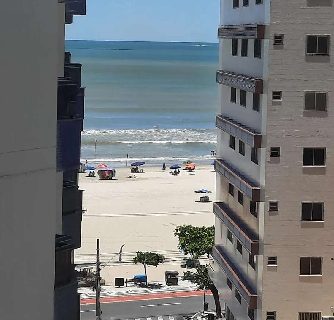 Apto Na Quadra Do Mar - Balneário Camboriú 브라질